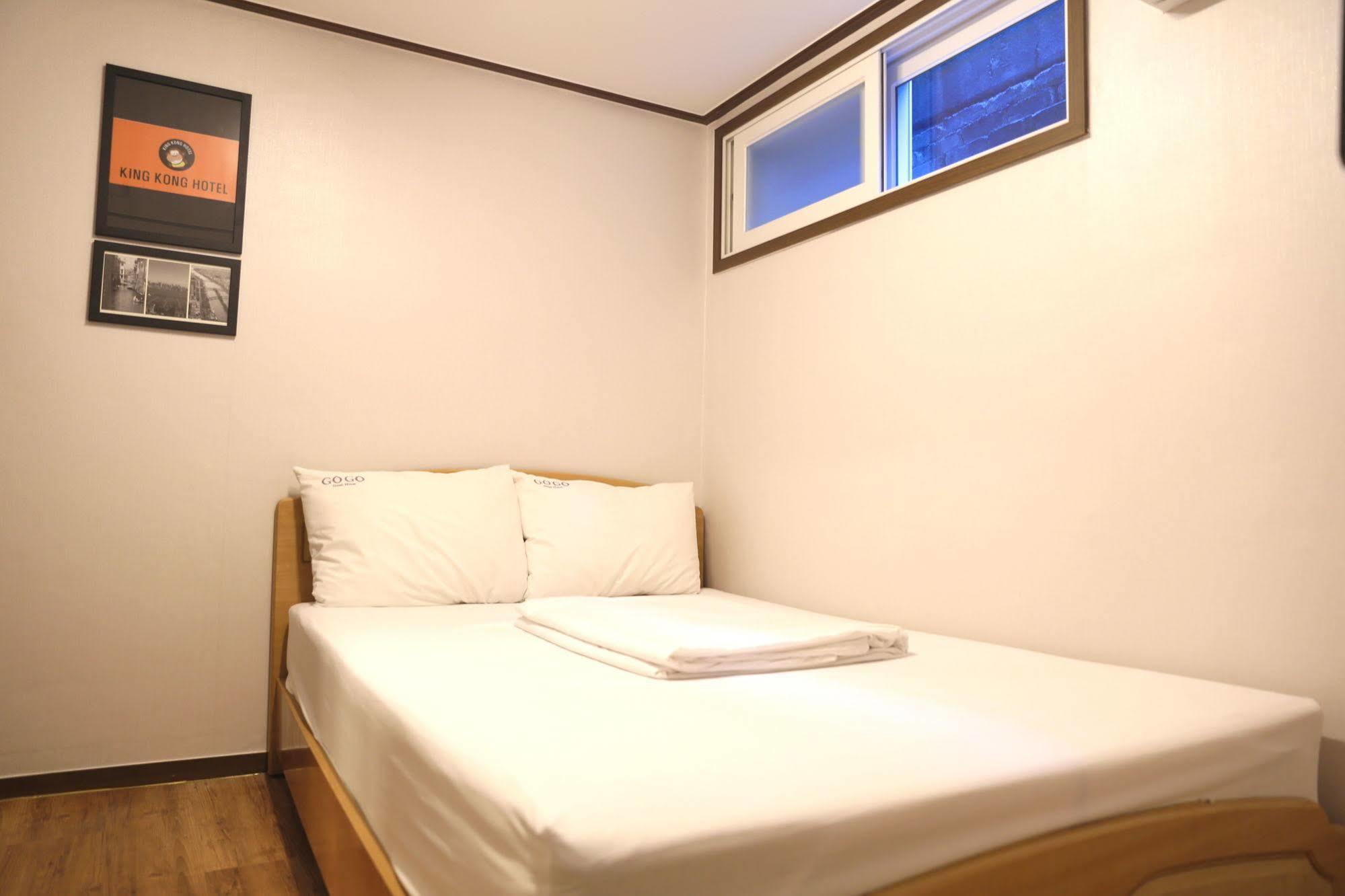 Kingkong Hotel Myeongdong Seúl Exterior foto